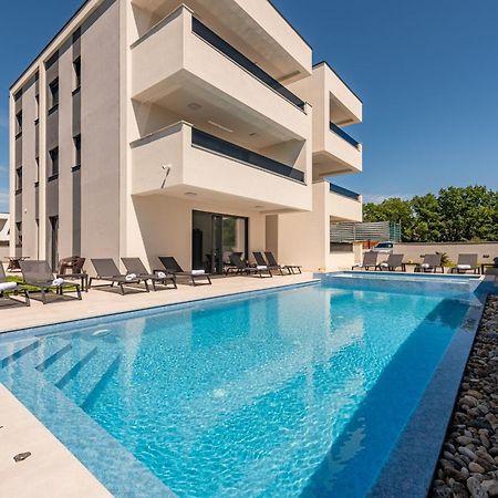 Apartments Menalo Elegance Затон Екстер'єр фото