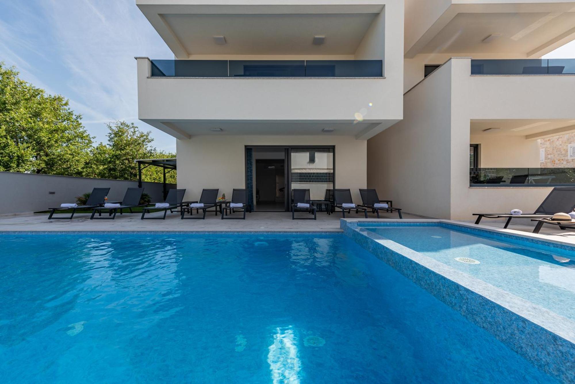 Apartments Menalo Elegance Затон Екстер'єр фото