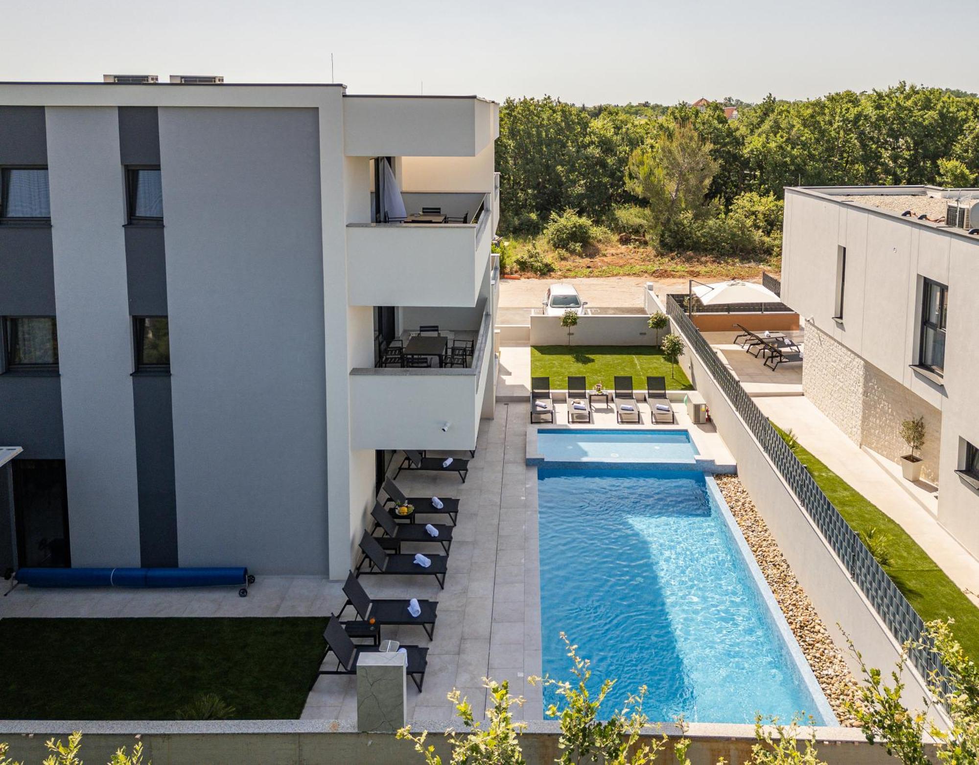 Apartments Menalo Elegance Затон Екстер'єр фото