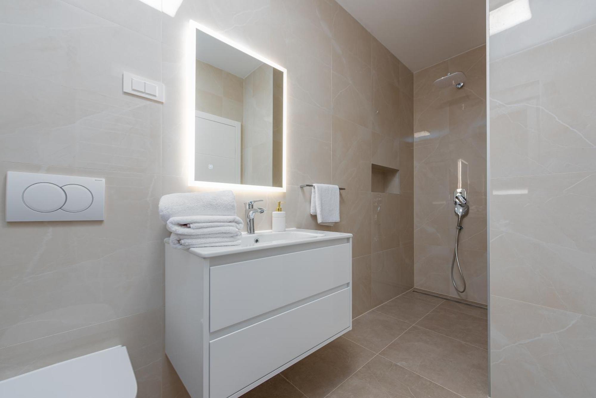 Apartments Menalo Elegance Затон Екстер'єр фото