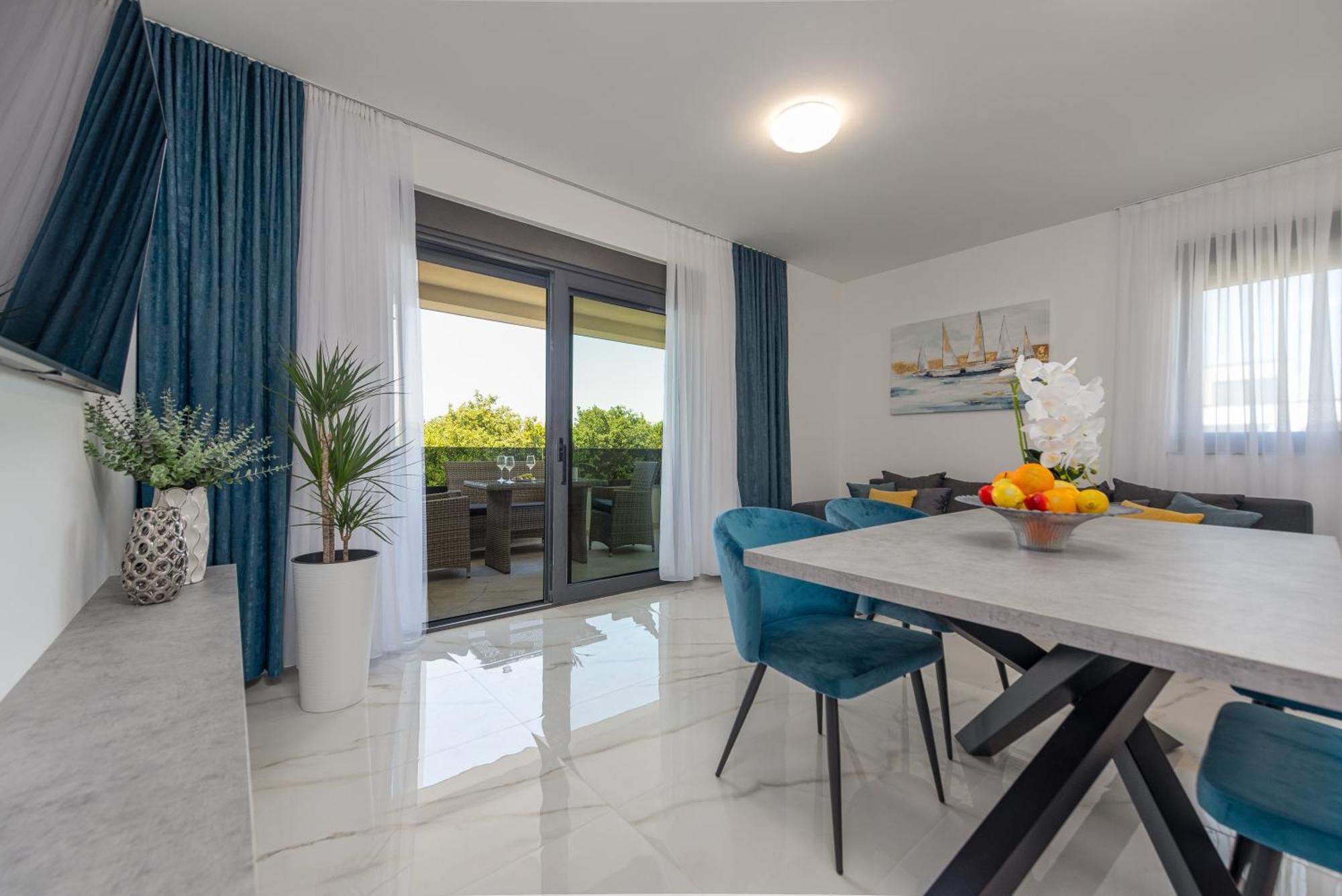 Apartments Menalo Elegance Затон Екстер'єр фото