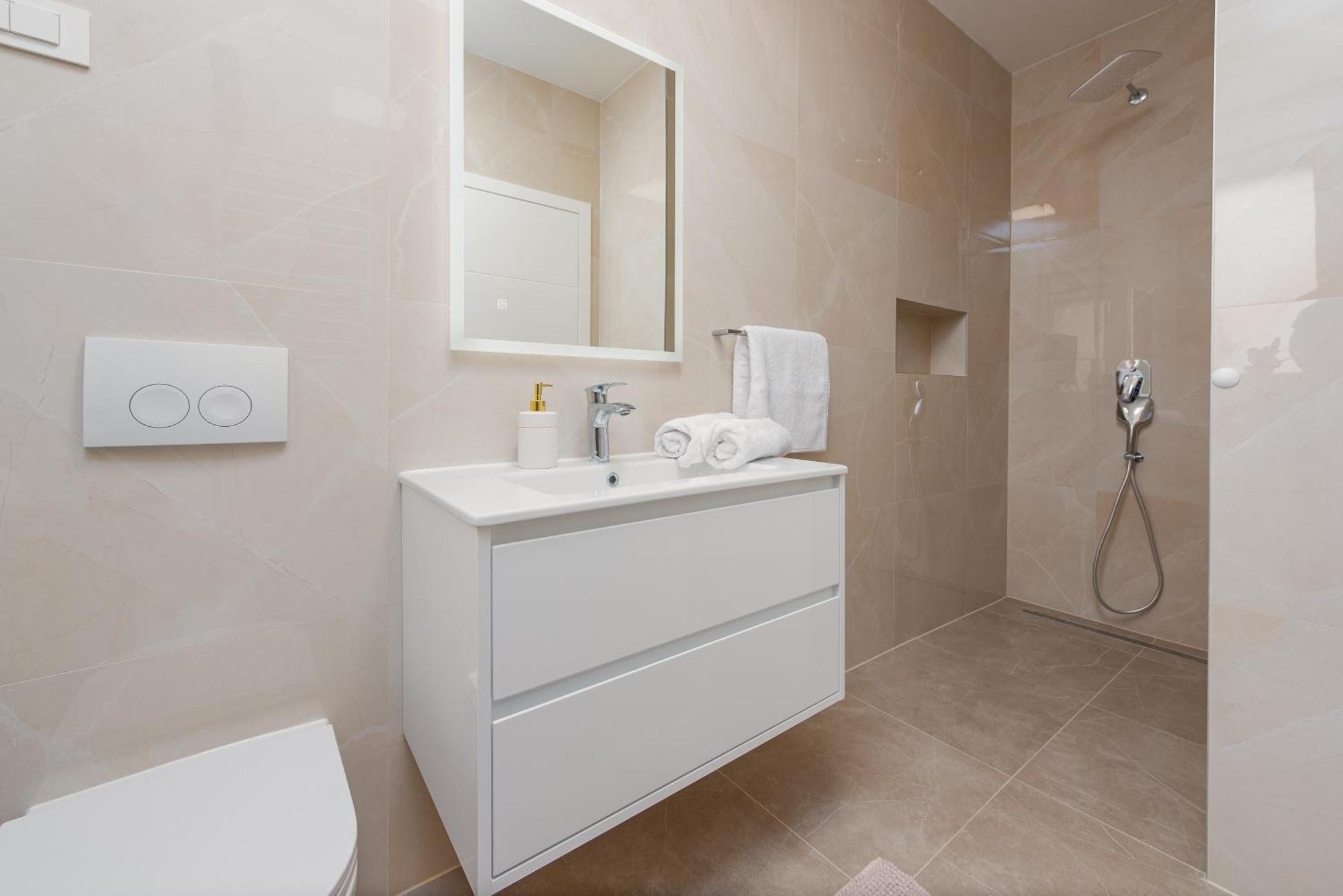 Apartments Menalo Elegance Затон Екстер'єр фото
