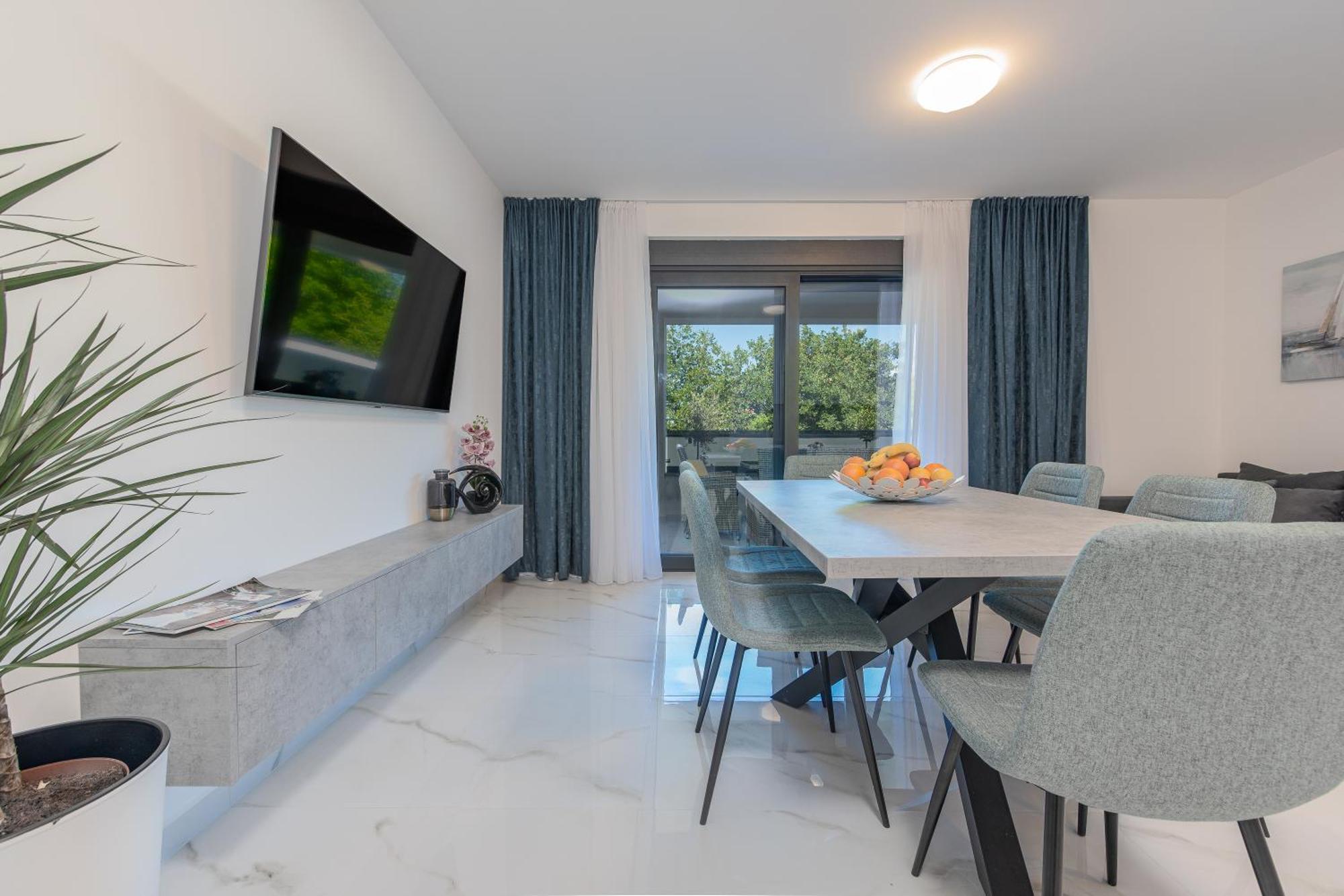 Apartments Menalo Elegance Затон Екстер'єр фото