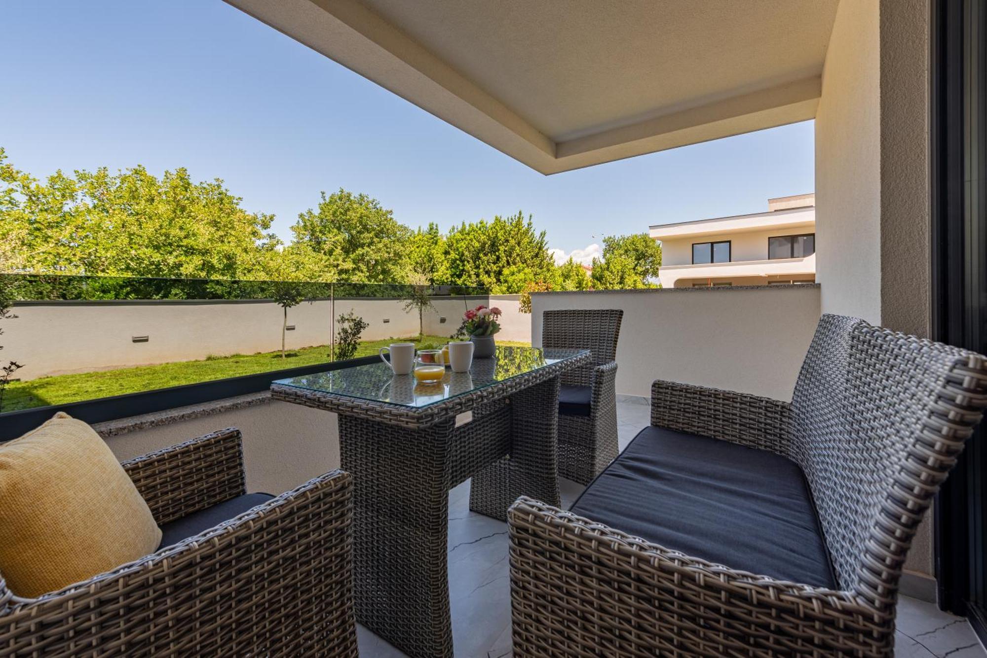 Apartments Menalo Elegance Затон Екстер'єр фото