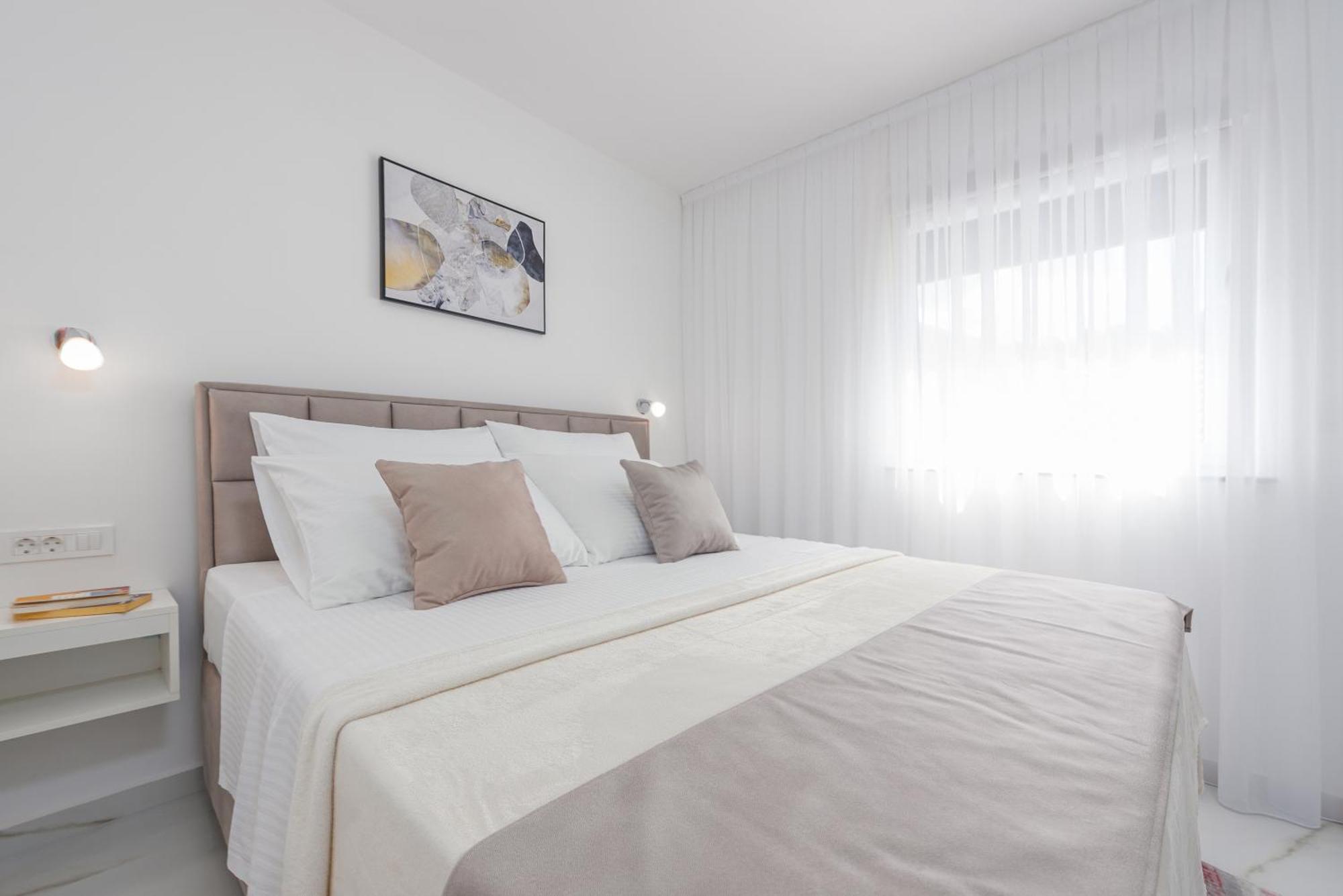 Apartments Menalo Elegance Затон Екстер'єр фото