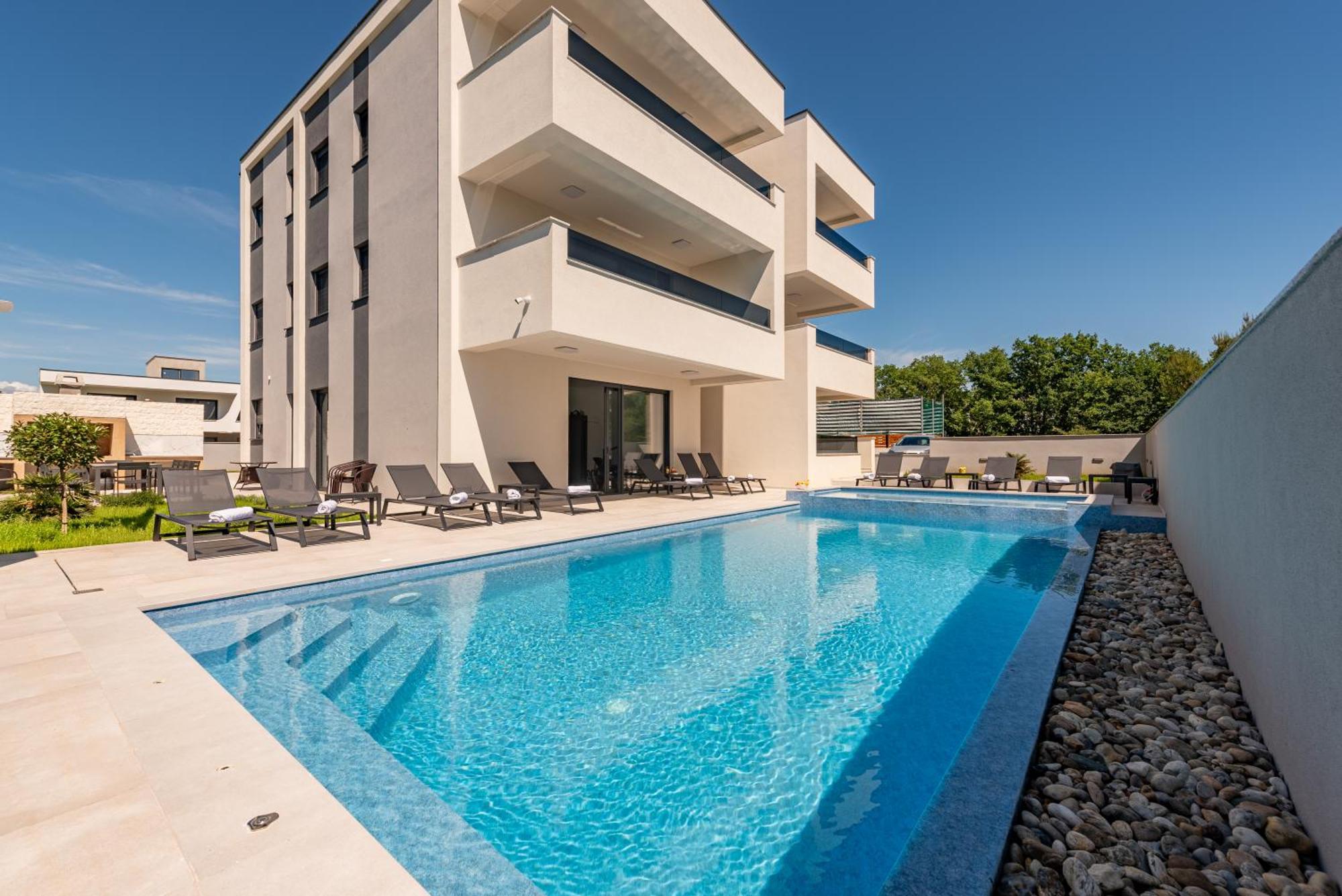 Apartments Menalo Elegance Затон Екстер'єр фото